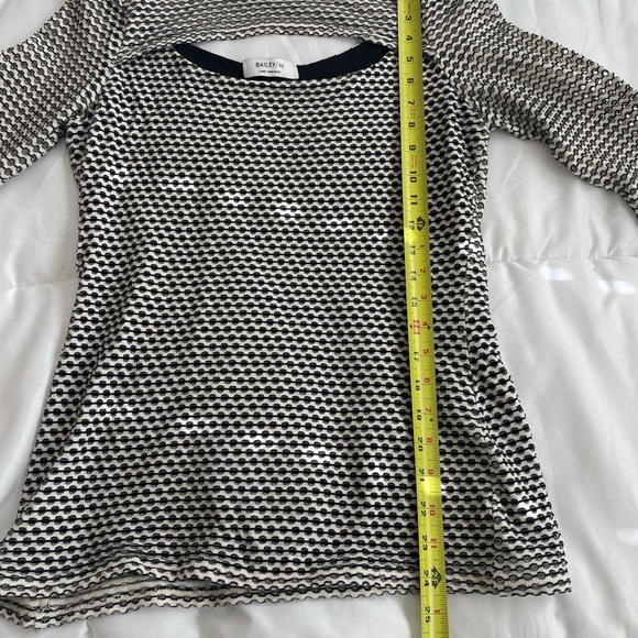 Bailey44 Tomo Khani Top size Large - Picture 9 of 10